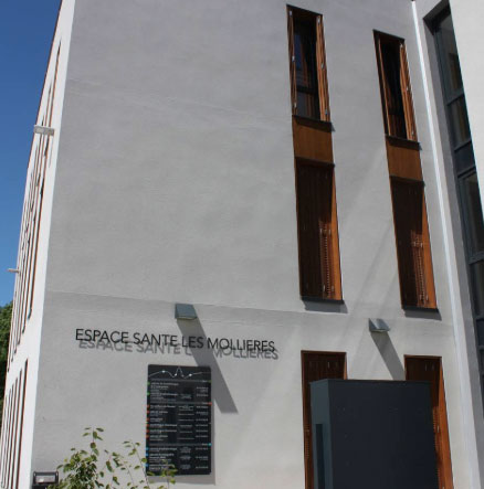 Extérieur de l'Espace Santé les Molières